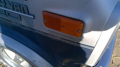 1989 Chevy G20 Van Passenger Right Front Turn Signal Light Lamp Fender Mounted