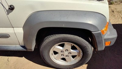 2005 06 Jeep Liberty Passenger Right Front Wheel Flare Moulding Oem From Fender