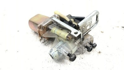 2002 Cadillac Eldorado Trunk Pull Down Latch Assembly Oem 16608837