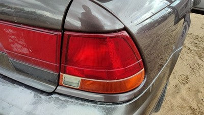 1997-1999 Saturn Sl2 Passenger Right Outer Tail Light Brake Lamp Oem Rear