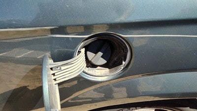 2003-2007 Dodge Caravan Fuel Filler Neck Assembly With Gas Cap Oem 4721626Aa