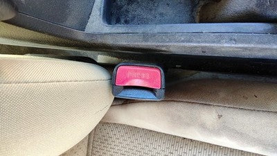 2010 2011 Mazda 3 Passenger Right Front Seat Belt Buckle Receiver Oem