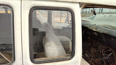 1971-1977 Dodge Van B200 Passenger Right Rear Side Window Door Glass Oem Front