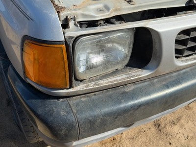1991-1992 Isuzu Pup Front Grille Assembly Oem Silver 8970138575