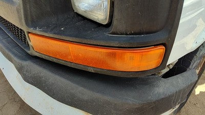03-14 Chevy Express Van Driver Left Front Turn Signal Light Lamp Fender Mounted