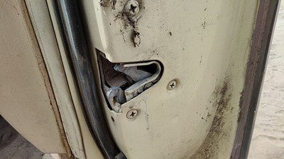 1980 Cadillac Deville Passenger Right Front Door Latch With Rods/Cables Oem