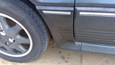 1991 Mitsubishi Galant Vr-4 Driver Left Moulding From Fender Trim Strip Green