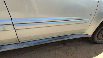 05-09 Equinox Passenger Right Front Moulding From Door Oem Trim Strip Silver 67U