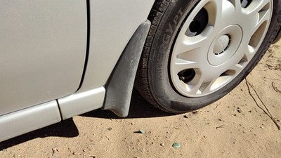 2000-2004 Subaru Legacy Passenger Right Moulding From Fender Oem Mud Flap