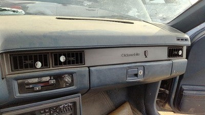 1985-1991 Olds Cutlass Calais Center Dash Heater Vent Assembly Oem Ac 22535371