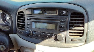 2007 Hyundai Accent Trim Bezel Around Radio Surround Dash Panel Oem