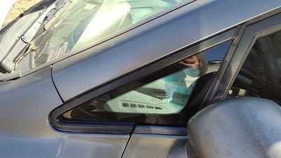 2006-2011 Honda Civic Driver Left Front Side Pillar Glass Window Oem Sedan