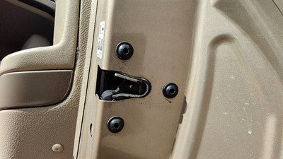 2006-2011 Chevy Hhr Passenger Right Rear Door Latch With Rods/Cables Oem Back