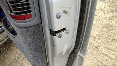 2000 Chrysler Town & Country Passenger Right Front Door Latch With Rods/Cables