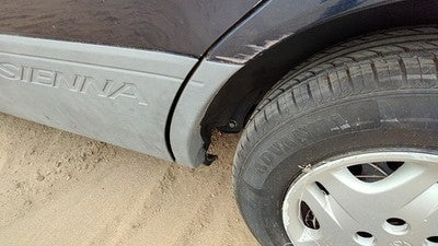 2001 Toyota Sienna Driver Left Rear Moulding On Quarter Panel Oem