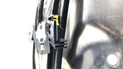 2008-2014 Mercedes C300 Driver Left Front Power Window Regulator With Motor Oem