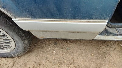 1989 Olds Cutlass Calais Passenger Right Rear Moulding On Quarter Panel 2 Door