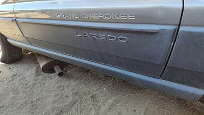 00-03 Jeep Grand Cherokee Passenger Right Front Moulding From Door Trim Strip