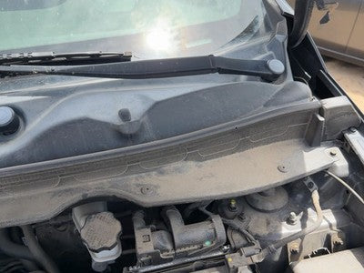 2013 Kia Sportage Windshield Wiper Cowl Vent Trim Panel Oem Cover Black 9P