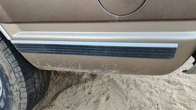 1994 Chevy Suburban Driver Left Rear Moulding On Quarter Panel Oem