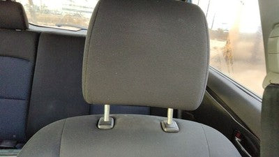 2005 Mazda 3 Pair Of Front Headrests Oem Left Right Set Seat