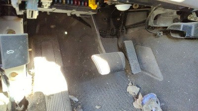 2001 Jeep Grand Cherokee Gas And Brake Pedal Assembly Automatic Transmission