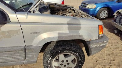 1993-1998 Jeep Grand Cherokee Passenger Right Front Fender Oem Silver 55031834