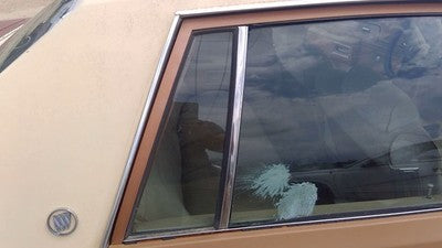 77-79 Lesabre Passenger Right Rear Vent Window Small Back Door Glass With Frame
