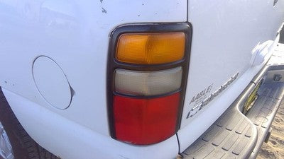 2004-2006 Chevy Suburban Driver Left Tail Light Oem Brake Lamp Rear 15832091