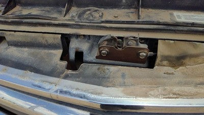1996-2000 Silverado 2500 Hood Latch Assembly With Bracket Oem 15149287