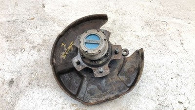 1996-98 Suzuki Sidekick Driver Left Front Spindle Steering Knuckle With Hub 1.8L