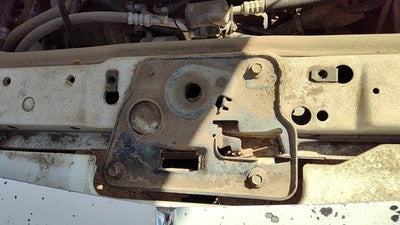 1982-1996 Olds Ciera Hood Latch Assembly With Bracket Oem 10051036