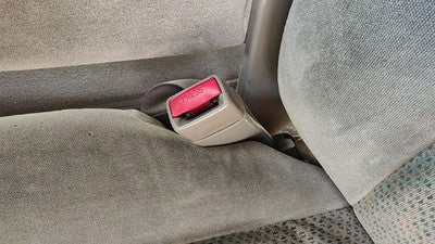 2003-2007 Silverado 1500 Driver Left Front Seat Belt Buckle Receiver Oem 52D Tan