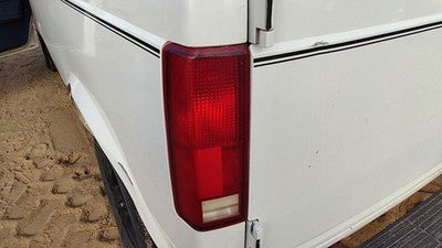 1985-2005 Gmc Safari Driver Left Tail Light Brake Lamp Oem Rear 05978023