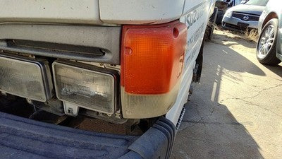 1996 Isuzu Npr Driver Left Front Turn Signal Light Lamp Oem Fender Mounted