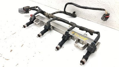 2006-13 Mazda 3 Complete Fuel Rail With Injectors Set Loaded Oem 2.0L L3g513250