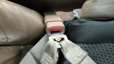 1994 Chevy Suburban Driver Left Front Seat Belt Buckle Receiver Oem Tan