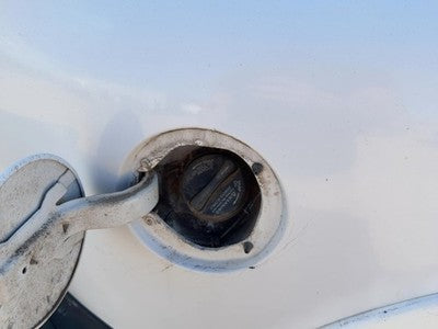 1999-2004 Ford F150 Fuel Filler Neck Assembly With Gas Cap Oem 1L3Z9034Aa