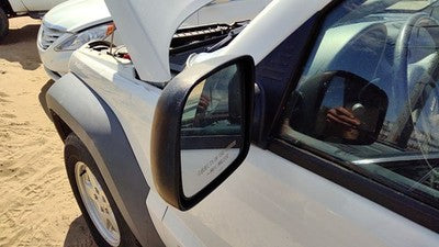2002-2007 Jeep Liberty Driver Left Side Mirror Door Mounted Oem