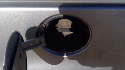 2001-2004 Chevy Venture Fuel Filler Neck Assembly With Gas Cap Oem 15237890