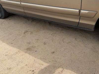 98-08 Grand Marquis Passenger Right Lower Rocker Panel Moulding Side Skirt Oem