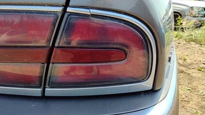 1998-2004 Buick Park Ave Passenger Right Tail Light Brake Lamp Oem Rear 16525982