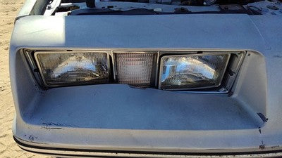 1982-1983 Oldsmobile Firenza Passenger Right Head Light Oem Front Lamp
