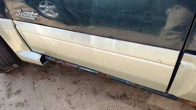 1996-1997 Suzuki Sidekick Driver Left Front Moulding From Door Oem Trim Strip