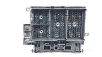 2000-2002 Sierra 2500 Hd Engine Fuse Box Power Distribution Panel Oem 8.1L