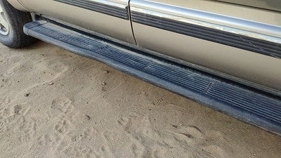1996-1999 Chevy Suburban Pair Of Running Boards Oem Factory Side Step Set