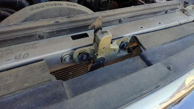 1992-1997 Ford F350 Hood Latch Assembly With Bracket Oem