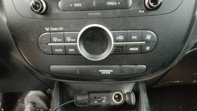 2017-2019 Kia Soul Temperature Control Module In Dash Heater Ac Head Unit Oem