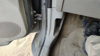 2007 Chevy Hhr Driver Left Lower Kick Trim Panel Oem Gray 14B