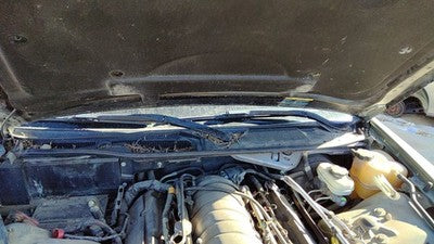 2005 Cadillac Sts Windshield Wiper Cowl Vent Trim Panel Oem Cover